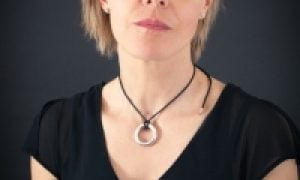 Žena