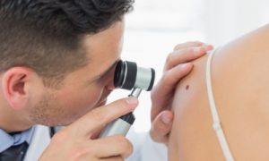 Dermatológ