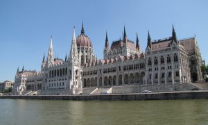 Budapešť