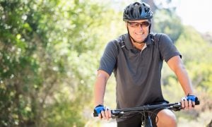 Muž na bicykli