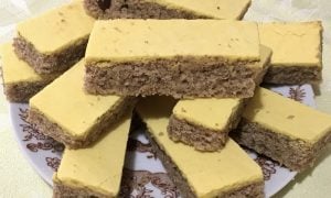 Žĺtkové rezy s orechovým cestom, Pečenie, Fotorecept