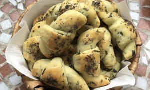 Syrové rožky s medvedím cesnakom, Fotorecept