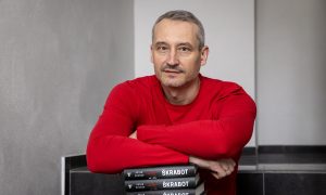 autor knihy Kladivo Peter Derňár