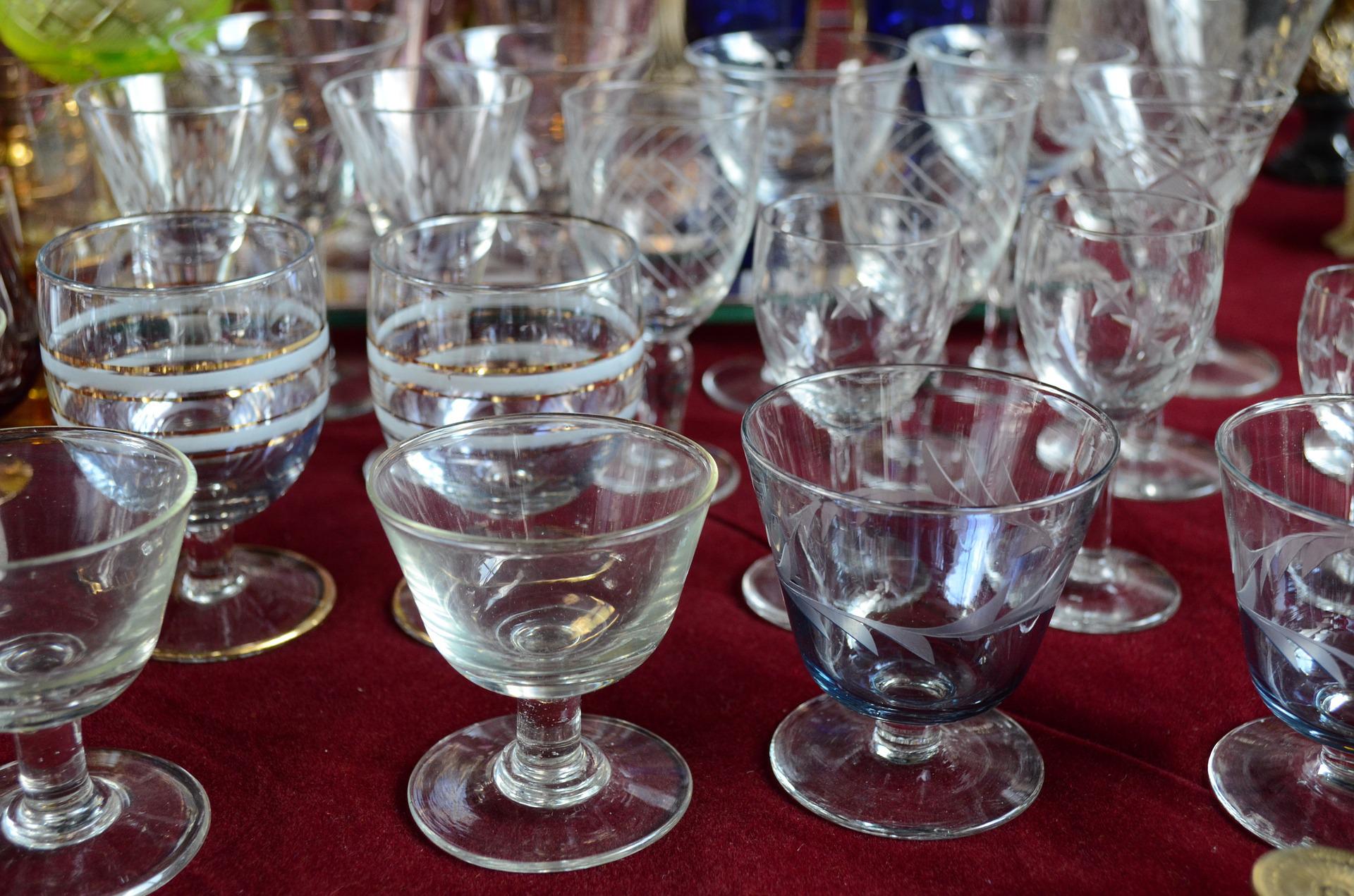 Krištáľové poháre na nápoje