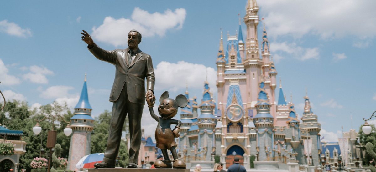 Walt Disney a Mickey Mouse ako socha