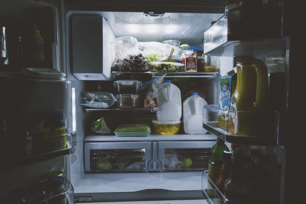 potraviny uskladnené v chladničke