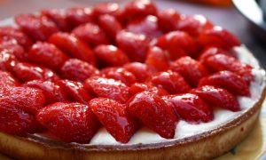 svieži jahodový tart