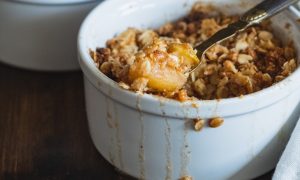 sladké crumble s jesenným ovocím