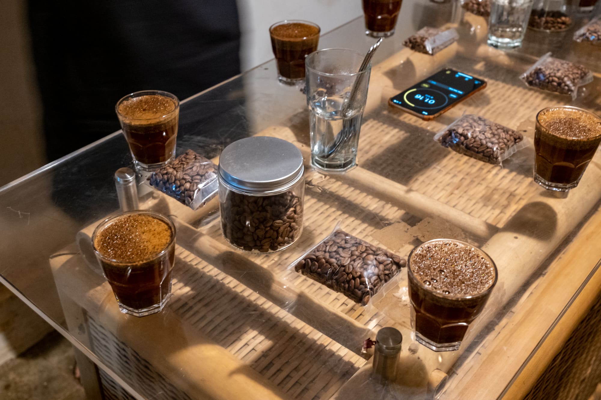 Cupping je ochutnávanie väčšieho množstva rôznych druhov kávy. Pražiari aj baristi „cuppujú“ pravidelne.