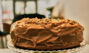 karamelový krém z polevy na torte