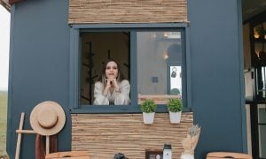 Žena v tiny house