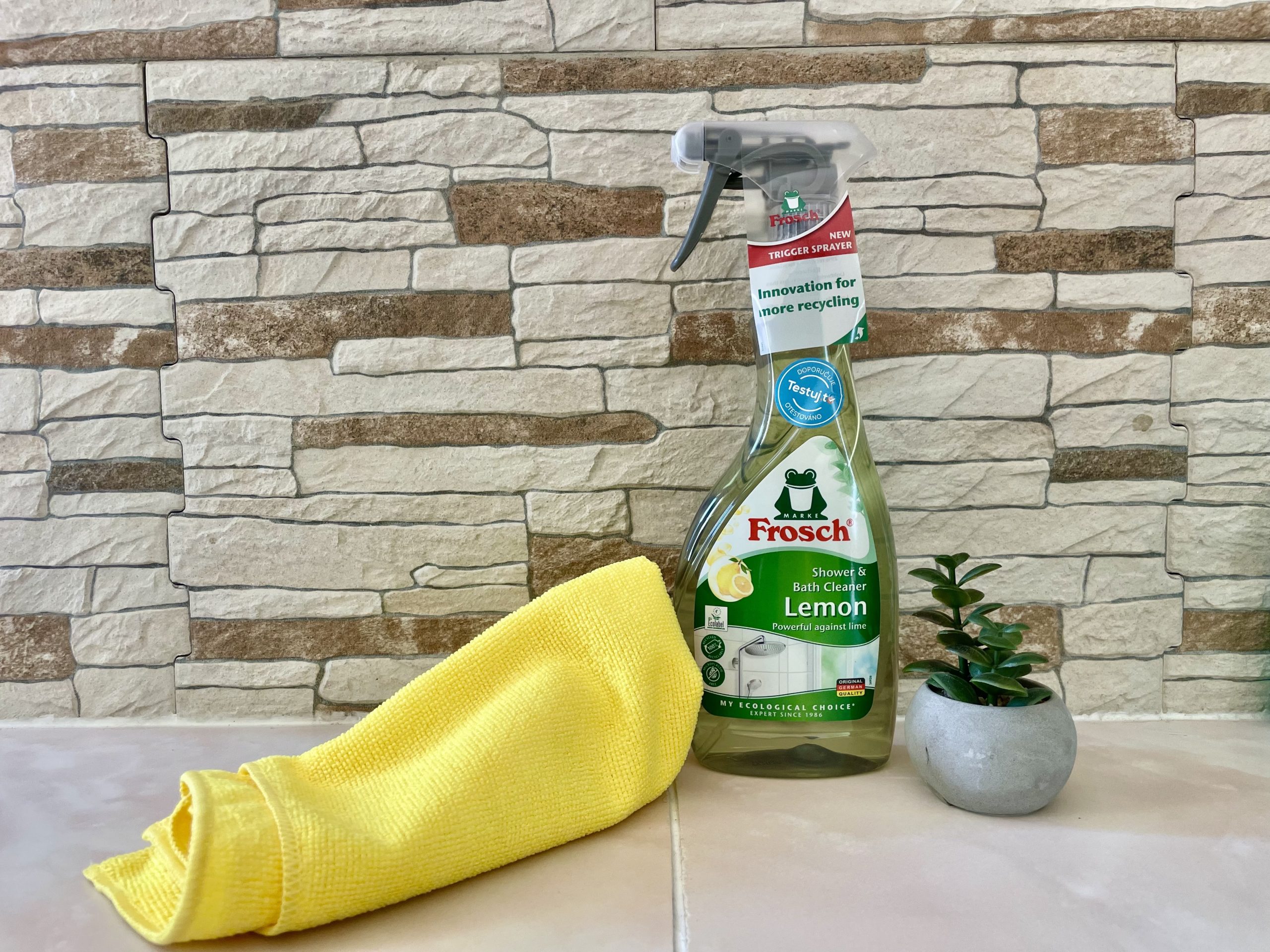 Frosch Lemon čistič kúpeľní