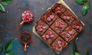 nakrájané extra čokoládové brownies