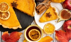 upečený a naservírovaný voňavý tekvicový cheesecake