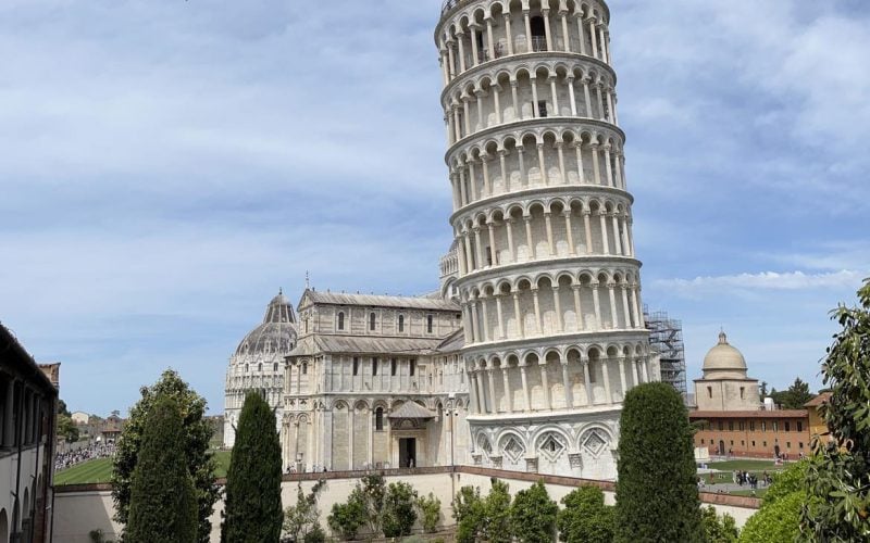 Pisa je preslávená svojou šikmou vežou (Zdroj: Plnielanu.sk/MZ)