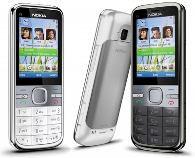 Nokia C5-00 je ideálnym výberom pre konzervatívnejších používateľov mobilných telefónov