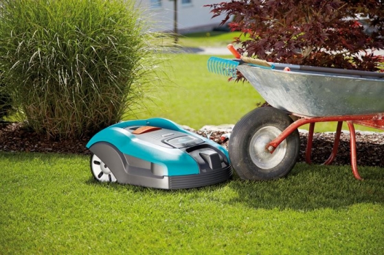 Robotická kosačka Gardena pokosí trávnik za vás