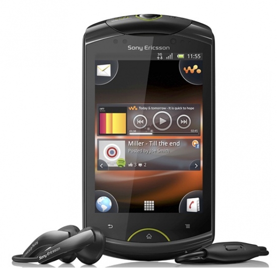 Sony Ericssonom Live with Walkman s množstvom multimediálnych funkcií v čiernom prevedení pôsobí decentným dojmom